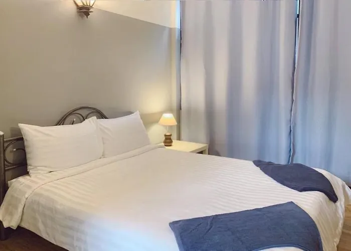 Pillow & Bread Hostel